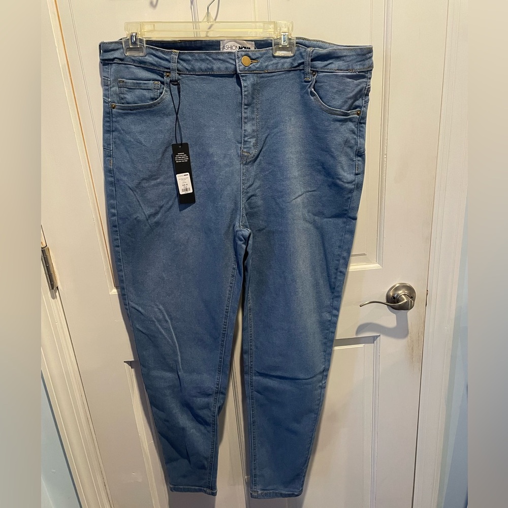Fashion Nova Vibe Check Curvy Stretch Jeans - Light Blue